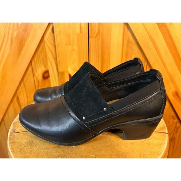 Clarks Shoes - Clarks Emily Step Women's US Size 8W Black Leather Shoes